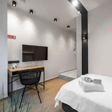 Vellow Door, Nilie Hospitality Mgmt Apartment *