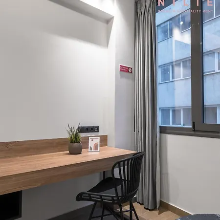 Vellow Door, Nilie Hospitality Mgmt Apartment *